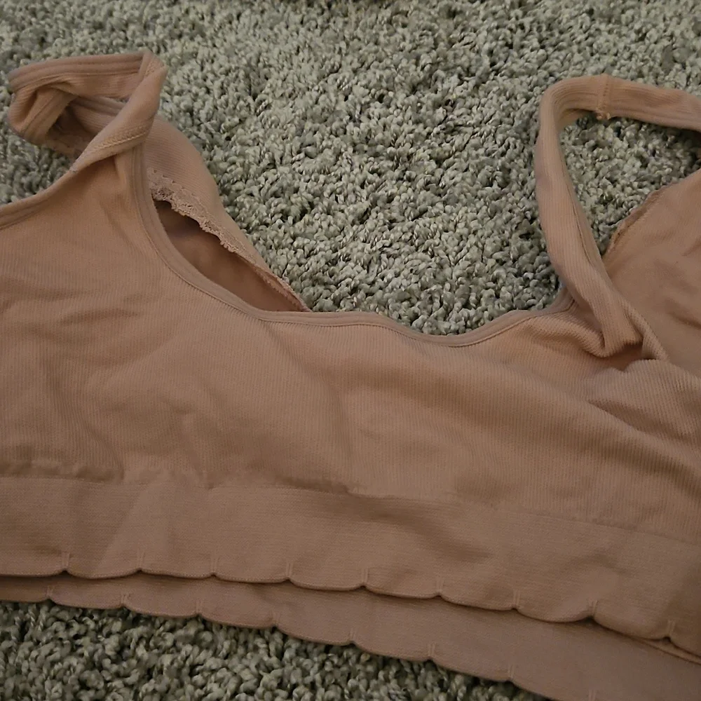 Seamless Wireless Bralette - Nude and Taupe - Picture 3 of 5